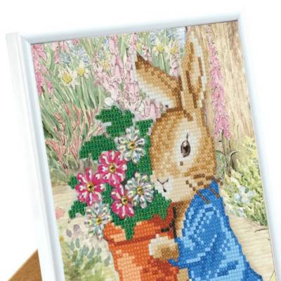 Preview: Diamond Painting Bild mit Bilderrahmen, Peter Rabbit, runde Diamanten, ca. 21x25cm, Teilbild Preview: Diamond Painting Bild mit Bilderrahmen, Peter Rabbit, runde Diamanten, ca. 21x25cm, Teilbild